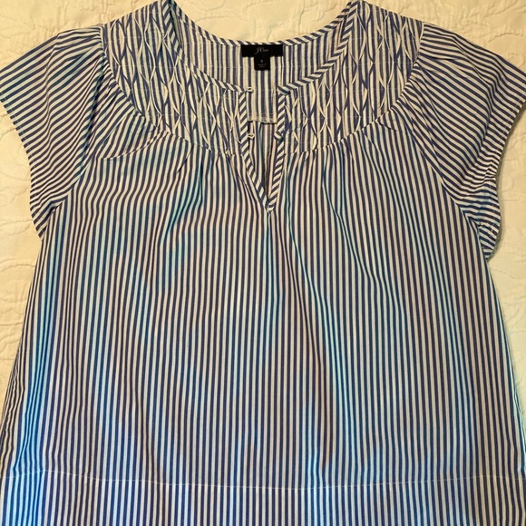 Cool and crisp, stripes for summer!  Youthful, fun and feminine! - Picture 5 of 8